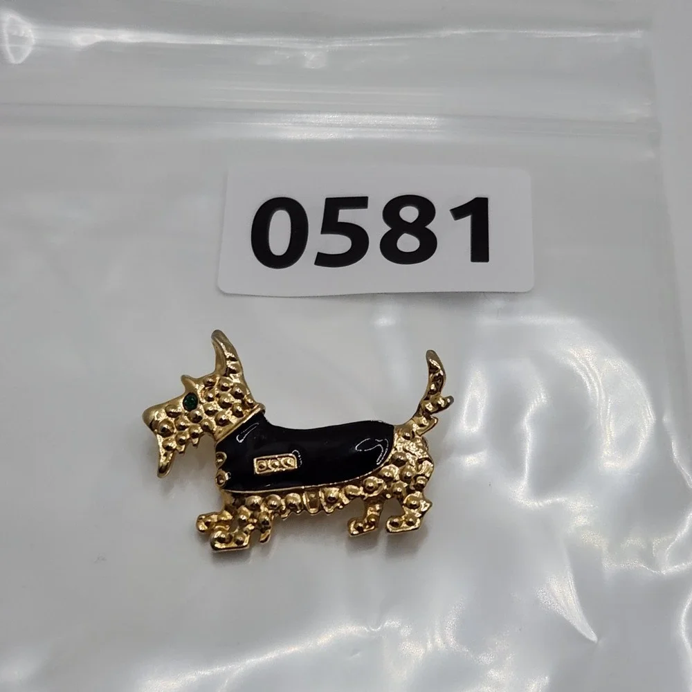 Scottie Dog Brooch Vintage Style Scottish Terrier Dovani Black Enamel Gold Tone